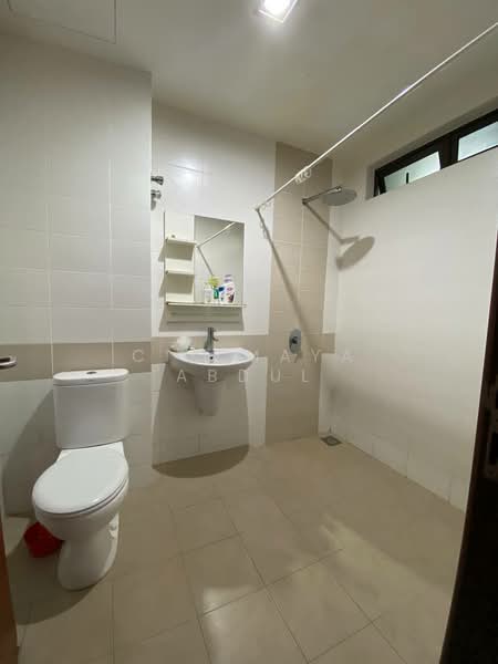 3.5-storey Terraced House for Rent in Ampang (Selangor) - Cik Maya Abdul - Bathroom - PropertyGuru.com.my