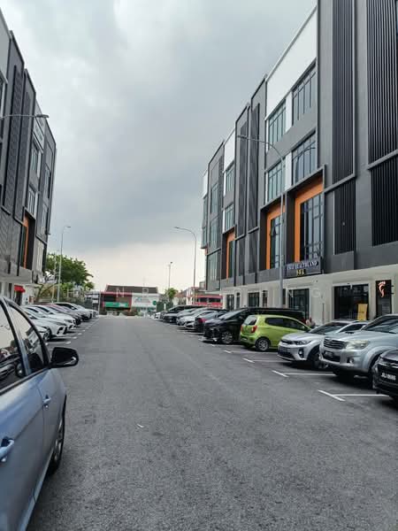 Shop / Office for Rent in Taman Pelangi (Johor Bahru) - Henric Chng - Exterior - PropertyGuru.com.my