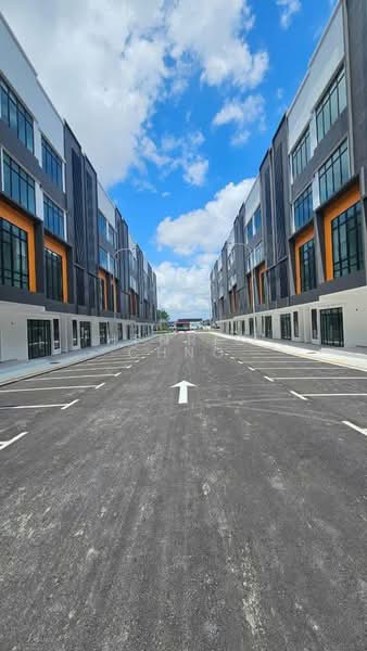 Shop / Office for Rent in Taman Pelangi (Johor Bahru) - Henric Chng - Exterior - PropertyGuru.com.my