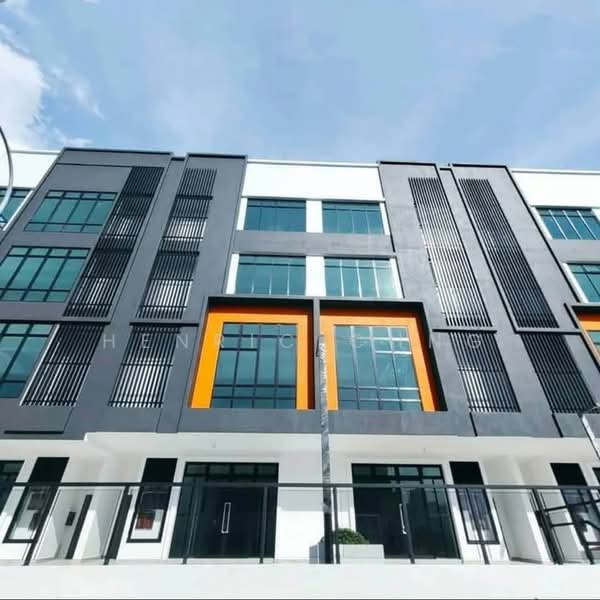 Shop / Office for Rent in Taman Pelangi (Johor Bahru) - Henric Chng - Exterior - PropertyGuru.com.my