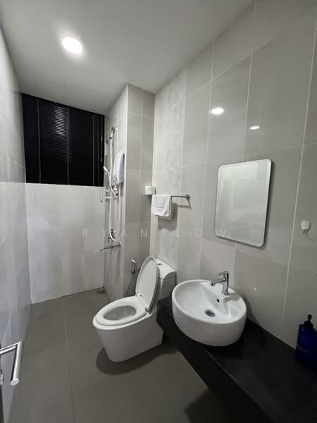 Servis Apartment untuk Dijual di J.Dupion Residence - Ryan Low - Bathroom - PropertyGuru.com.my