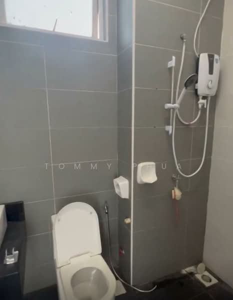 Service Residence for Rent at THE SENAI GARDEN (PANGSAPURI IMPIAN SENAI) - Tommy Phua - Bathroom - PropertyGuru.com.my