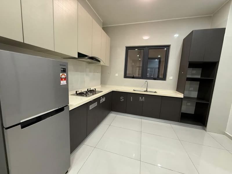Condominium for Rent at Amberside @ Country Garden Danga Bay - Ken Sim - Kitchen - PropertyGuru.com.my