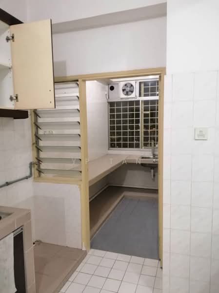 Condominium for Sale at Greenpark - YP Tan - Kitchen - PropertyGuru.com.my