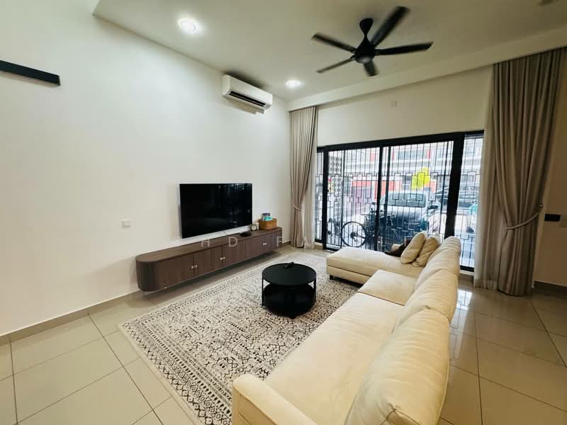 2-storey Terraced House for Sale in Elmina (Shah Alam) - Mohd Fadzli - Living Room - PropertyGuru.com.my