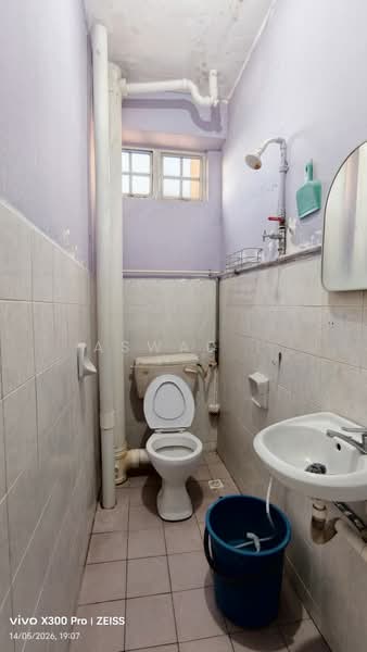 Condominium for Sale at Mutiara Condominium - Aswad . - Bathroom - PropertyGuru.com.my