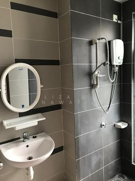Apartment for Sale at Sentral Residences I & II - Liza @ Zanawati Abu Bakar - Bathroom - PropertyGuru.com.my