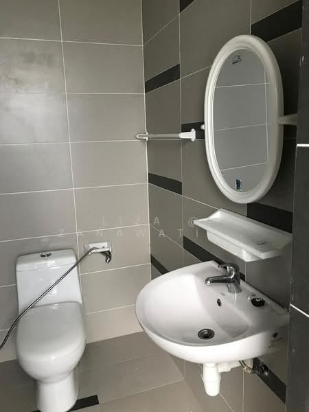 Apartment for Sale at Sentral Residences I & II - Liza @ Zanawati Abu Bakar - Bathroom - PropertyGuru.com.my