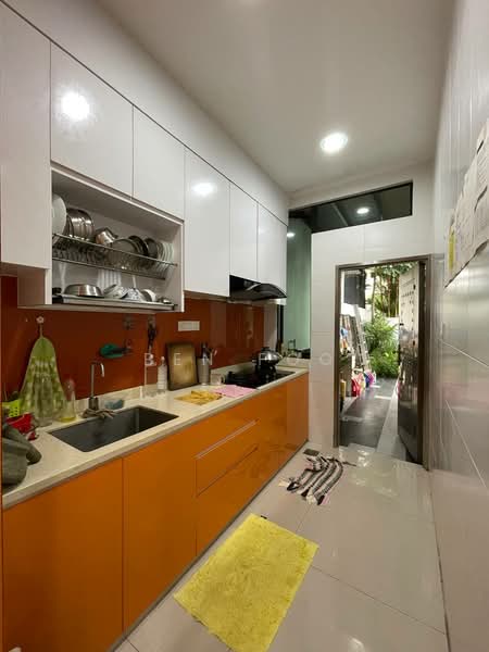 Rumah Kluster untuk Dijual di Taman Mount Austin (Tebrau) - Ben Foo - Kitchen - PropertyGuru.com.my