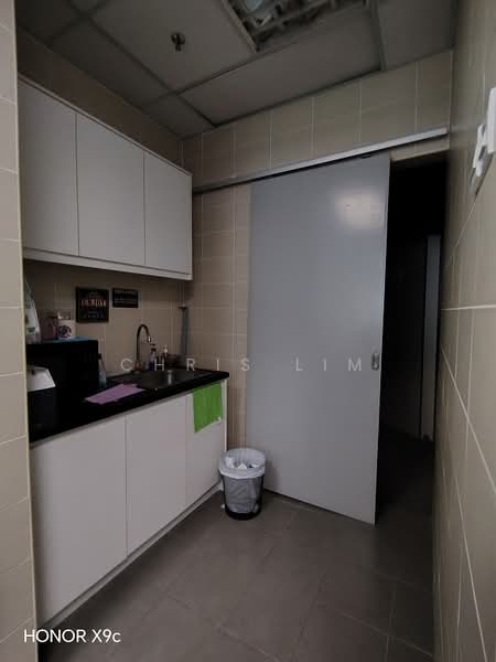 Pejabat untuk Disewa di Brickfields (Kuala Lumpur) - Chris Lim - Kitchen - PropertyGuru.com.my