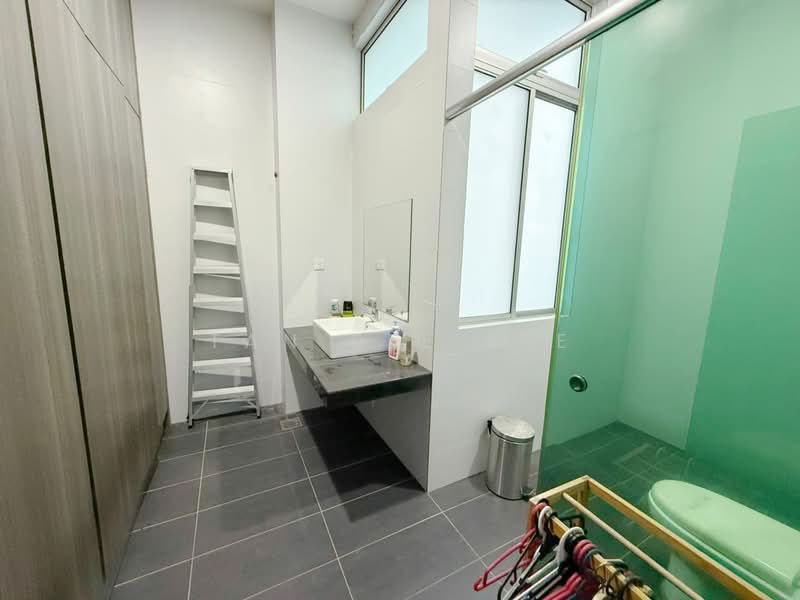 2-storey Terraced House for Sale in Taman Mount Austin (Tebrau) - Tan Bee Bee - Bathroom - PropertyGuru.com.my