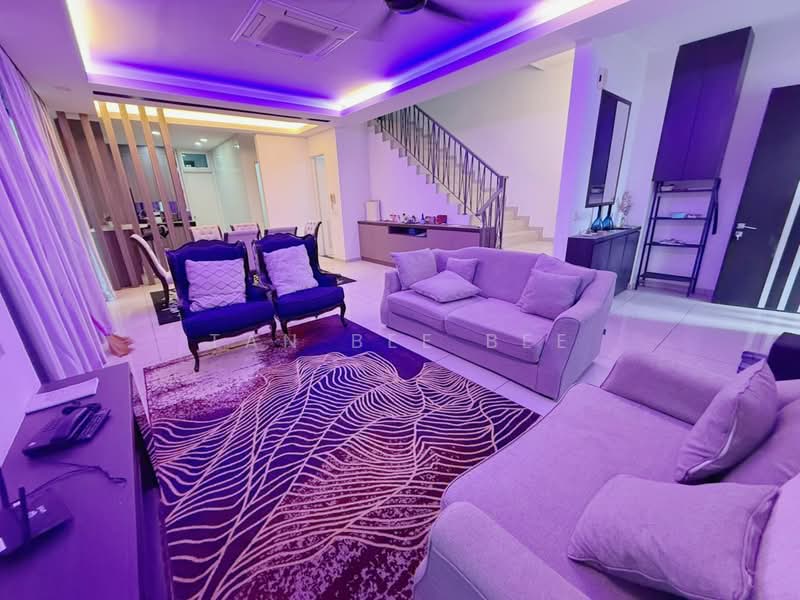 2-storey Terraced House for Sale in Taman Mount Austin (Tebrau) - Tan Bee Bee - Living Room - PropertyGuru.com.my