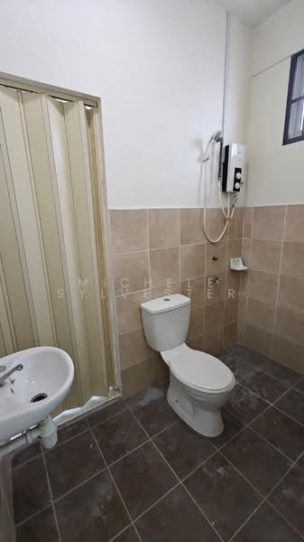 Rumah Teres untuk Dijual di Senai (Kulai) - Michele Sylvester - Bathroom - PropertyGuru.com.my
