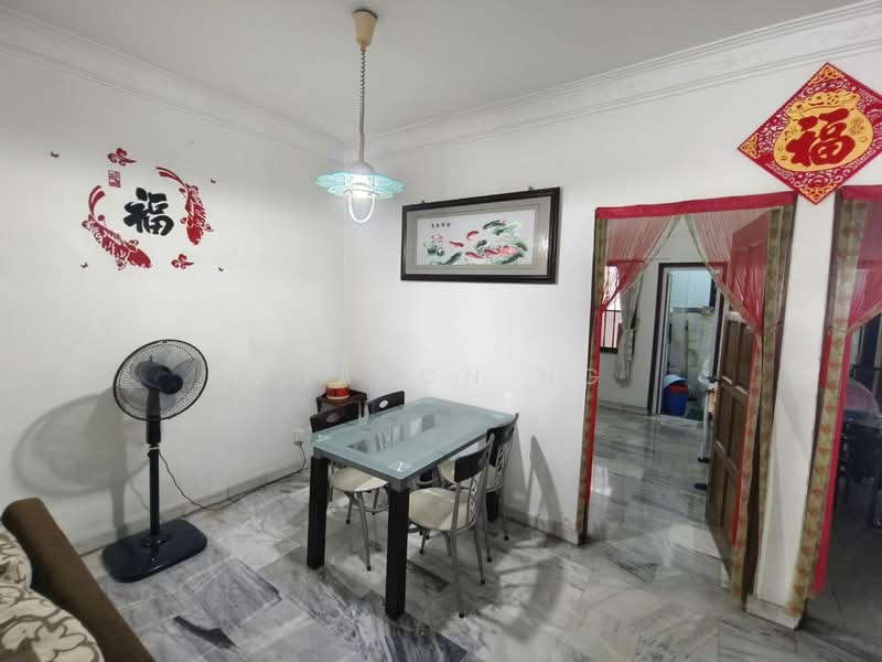 2-storey Terraced House for Sale in Taman Sri Putri (Skudai) - Sharon Ng - Dining Room - PropertyGuru.com.my