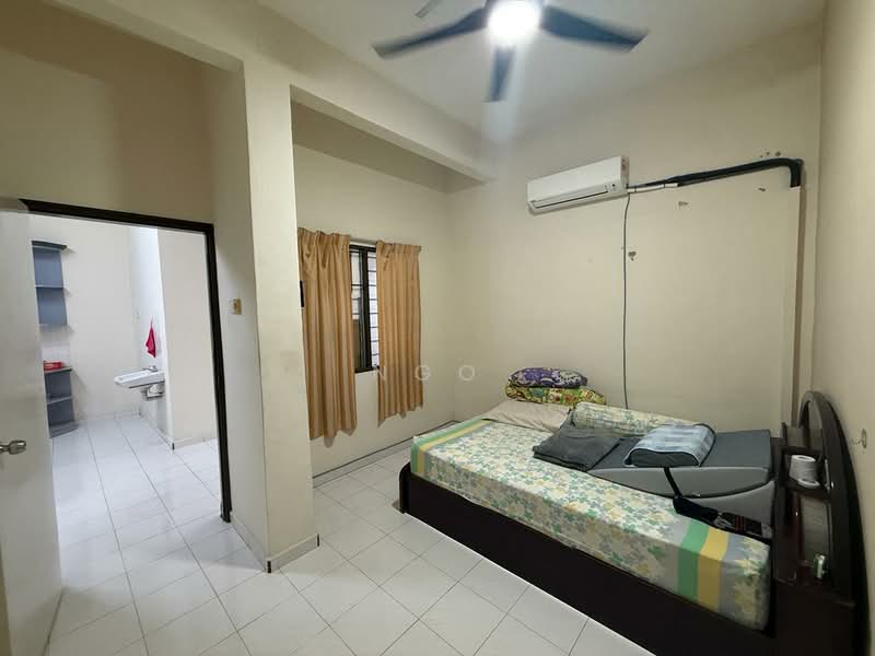 2-storey Terraced House for Sale in Taman Makmur (Batu Pahat) - NGO - Bedroom - PropertyGuru.com.my