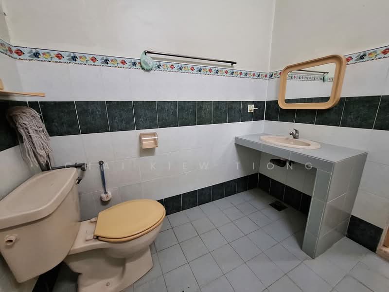Rumah Teres 2 Tingkat untuk Dijual di Air Putih (Kuantan) - Chai Kiew Tiong - Bathroom - PropertyGuru.com.my
