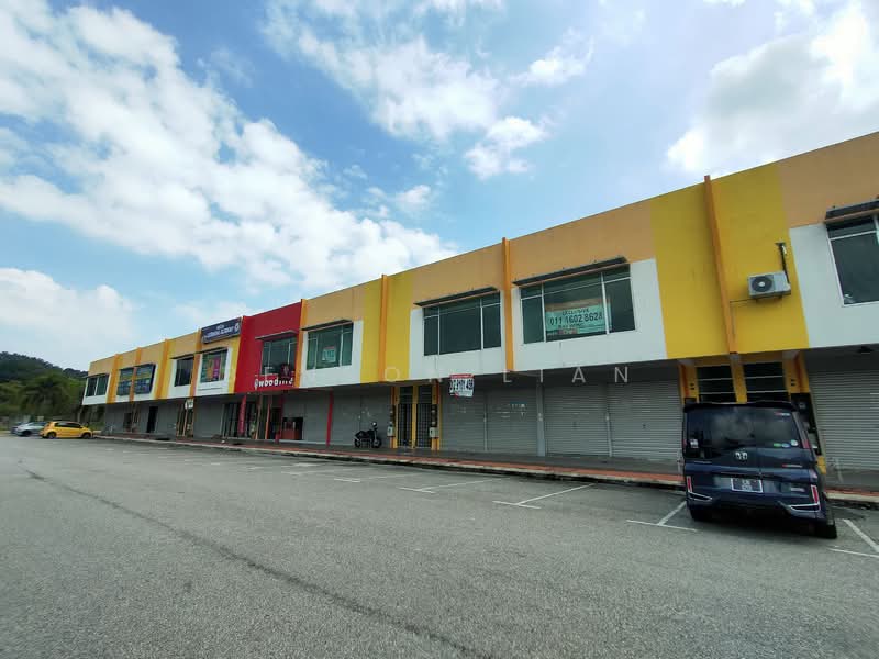 Kedai untuk Disewa di Saujana Utama (Puncak Alam) - Benson Lian - Exterior - PropertyGuru.com.my