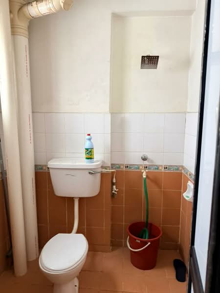 Apartment for Rent at Putri Ria Apartment - June Teo - Bathroom - PropertyGuru.com.my