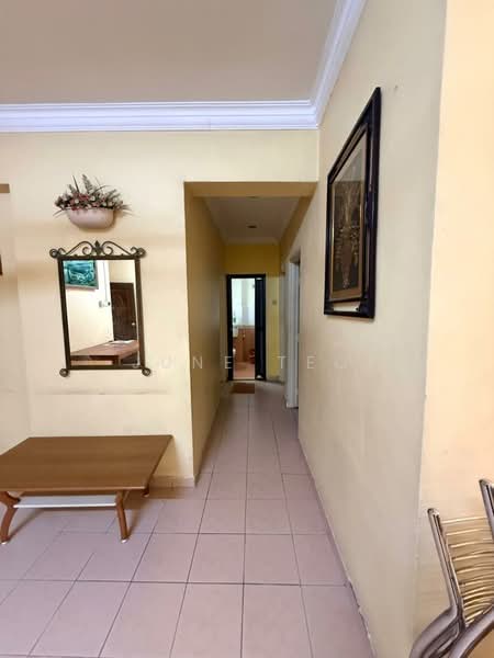 Apartment for Rent at Putri Ria Apartment - June Teo - Corridor - PropertyGuru.com.my