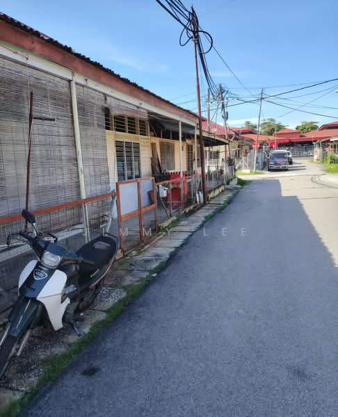 1-storey Terraced House for Sale in Aston Settlement (Kampar) - Jimmy Lee - Exterior - PropertyGuru.com.my