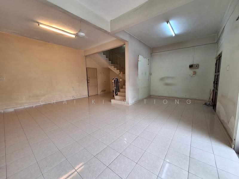 2-storey Terraced House for Sale in Air Putih (Kuantan) - Chai Kiew Tiong - Living Room - PropertyGuru.com.my