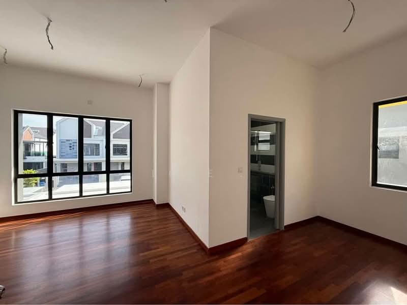 Semi-Detached House for Sale in Setia Utama (Setia Alam) - Loke . - Living Room - PropertyGuru.com.my