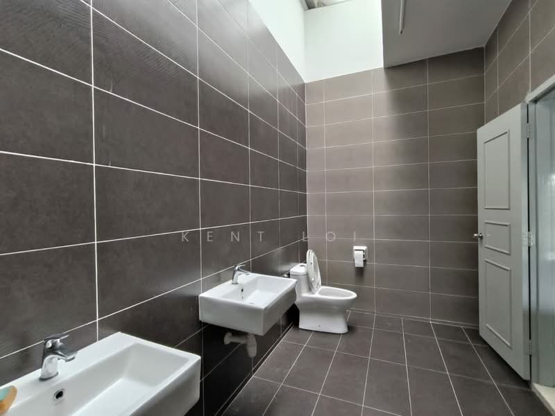 2-storey Terraced House for Rent in Kulai (Johor) - Kent Loi - Bathroom - PropertyGuru.com.my