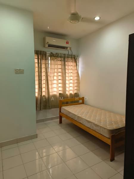 Rumah Teres 2 Tingkat untuk Dijual di TAMAN PUCHONG UTAMA (Puchong) - Sam Ho - Bedroom - PropertyGuru.com.my