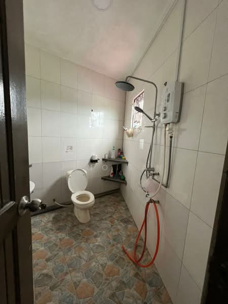 Semi-Detached House for Sale in Kuching (Sarawak) - Jeno Tan - Bathroom - PropertyGuru.com.my