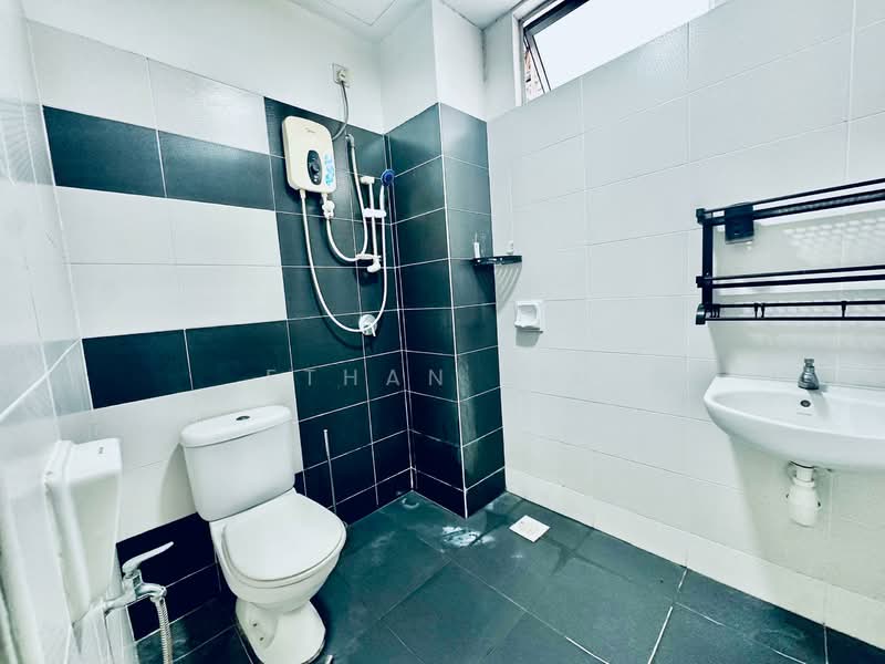 Apartment for Rent at The Twin Residences - Ethan Lim - Bathroom - PropertyGuru.com.my