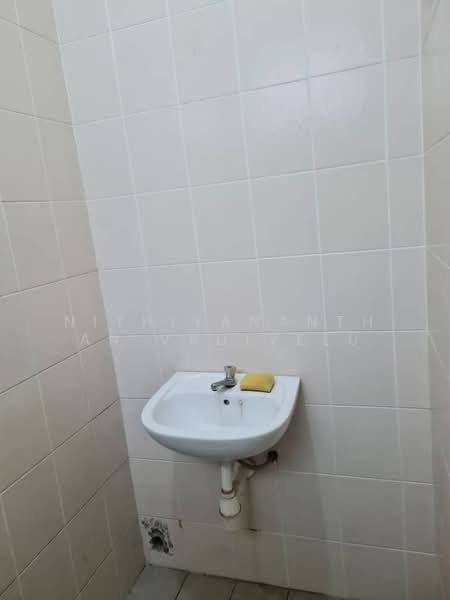 Retail Space for Rent in Jalan Ipoh (Kuala Lumpur) - Nithiyananthan Vadivelu - Bathroom - PropertyGuru.com.my