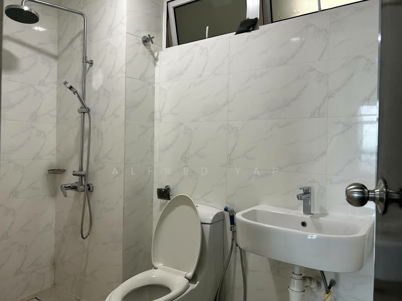 Servis Apartment untuk Dijual di Twin Galaxy (Dwi Galaksi) - Alfred Yap - Bathroom - PropertyGuru.com.my