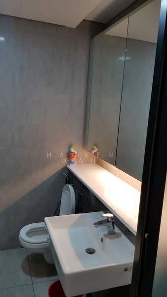 Servis Apartment untuk Dijual di Cantara Residences - Hacken Gan - Bathroom - PropertyGuru.com.my