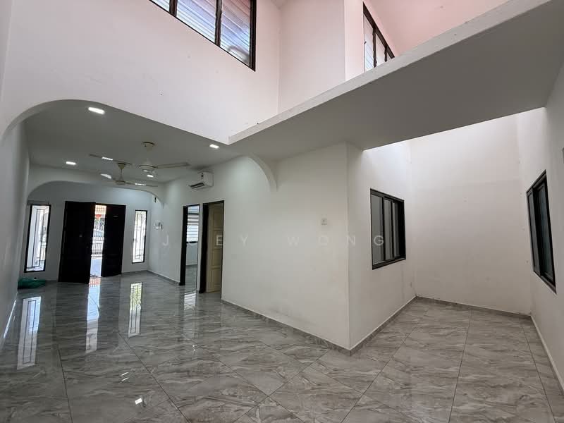 Rumah Teres 1 Tingkat untuk Disewa di Taman Overseas Union (Taman Oug) (Jalan Klang Lama (Old Klang Road)) - Joey Wong - Living Room - PropertyGuru.com.my