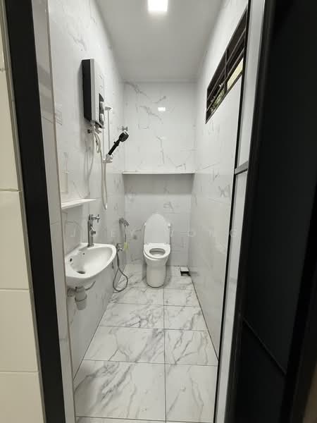 Rumah Teres 1 Tingkat untuk Disewa di Taman Overseas Union (Taman Oug) (Jalan Klang Lama (Old Klang Road)) - Joey Wong - Bathroom - PropertyGuru.com.my