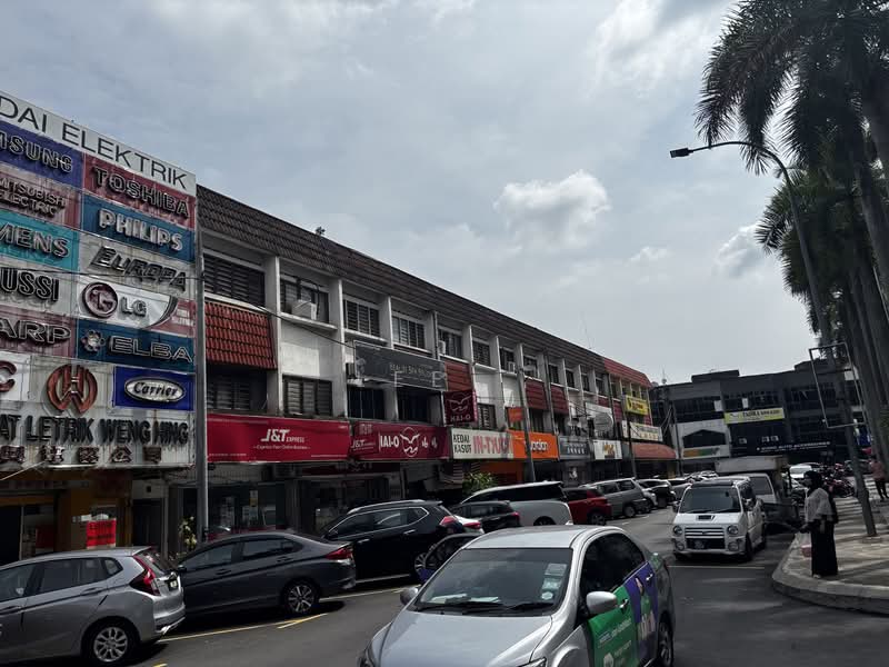 Shop / Office for Sale in Ampang (Ampang) - Lee . - Exterior - PropertyGuru.com.my