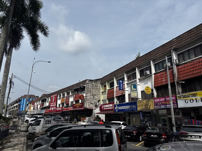 Shop / Office for Sale in Ampang (Ampang) - Lee . - Exterior - PropertyGuru.com.my
