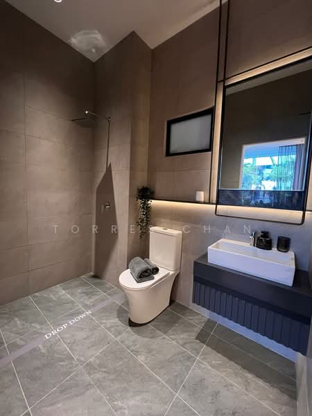Apartment for Sale at D7 (D'Seven Lagoon Perdana) - Torres Chan - Bathroom - PropertyGuru.com.my