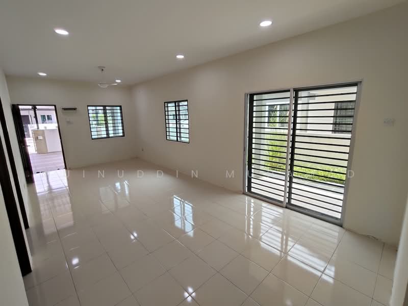 Cluster House for Rent in Sitiawan (Perak) - Muinuddin Muhamad - Living Room - PropertyGuru.com.my