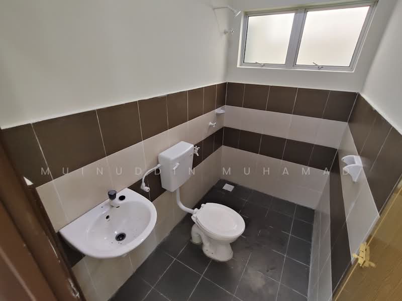 Cluster House for Rent in Sitiawan (Perak) - Muinuddin Muhamad - Bathroom - PropertyGuru.com.my