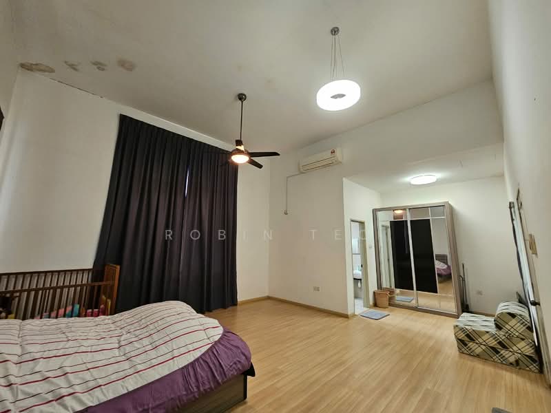 Semi-Detached House for Rent in Taman Lagenda Putra (Kulai) - Robin Teo - Bedroom - PropertyGuru.com.my