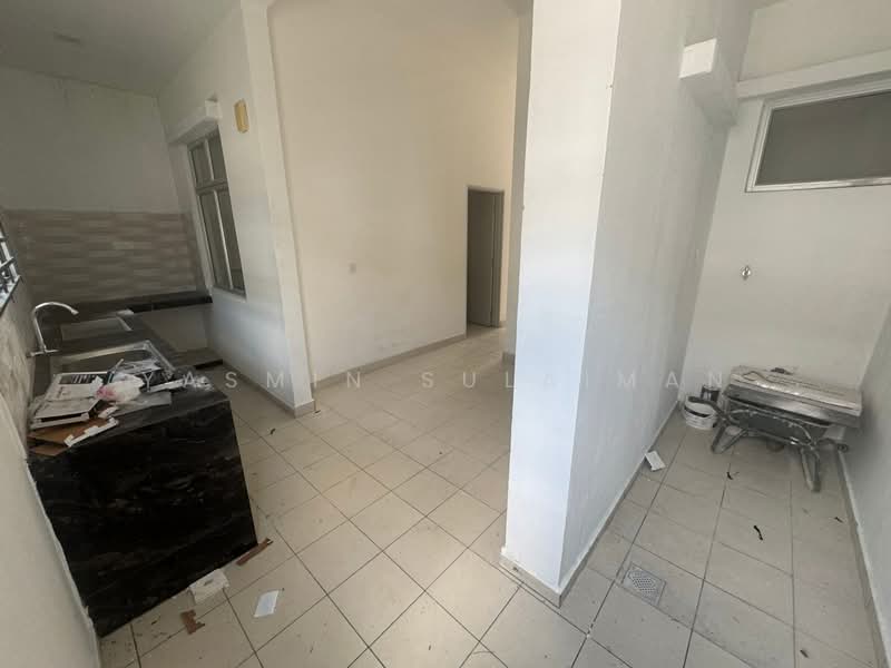1-storey Terraced House for Sale in Seremban 2 (Negeri Sembilan) - Yasmin Sulaiman - Kitchen - PropertyGuru.com.my