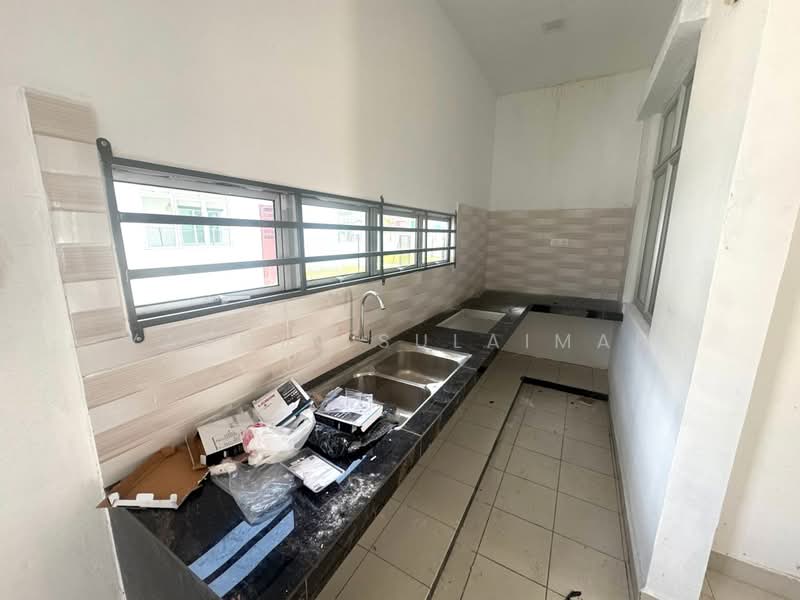 1-storey Terraced House for Sale in Seremban 2 (Negeri Sembilan) - Yasmin Sulaiman - Kitchen - PropertyGuru.com.my