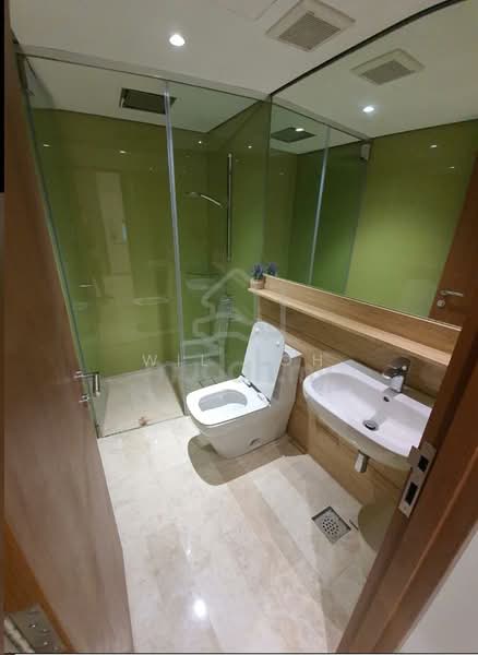 Servis Apartment untuk Disewa di Sky Suites @ KLCC - Wil Koh - Bathroom - PropertyGuru.com.my