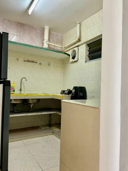 Rumah Flat untuk Disewa di Taman Permai Indah Flat - Grey Ong - Kitchen - PropertyGuru.com.my