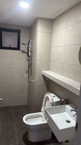 Servis Apartment untuk Disewa di M Luna - Alison Chiu - Bathroom - PropertyGuru.com.my