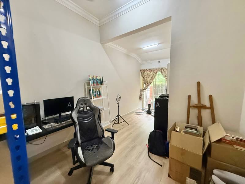 2-storey Terraced House for Sale in Bukit Jelutong (Shah Alam) - Aqil Kamal - Study - PropertyGuru.com.my