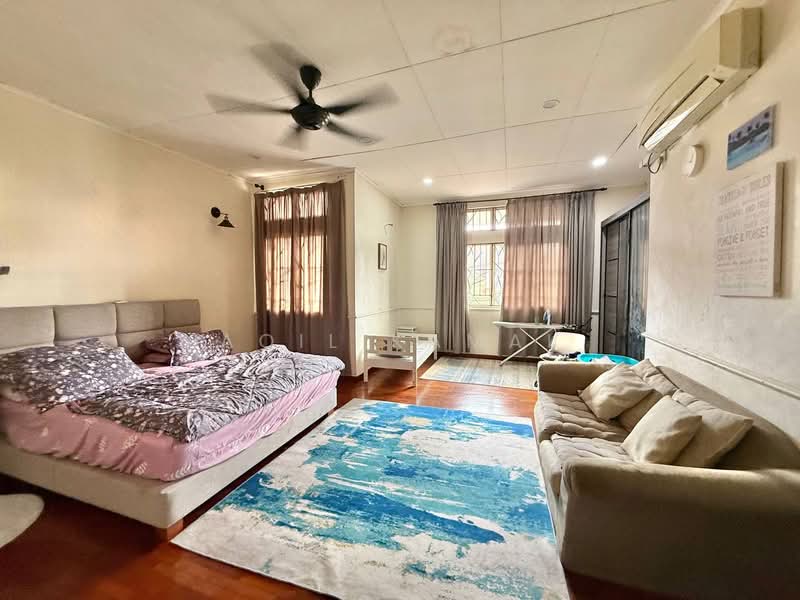 2-storey Terraced House for Sale in Bukit Jelutong (Shah Alam) - Aqil Kamal - PropertyGuru.com.my