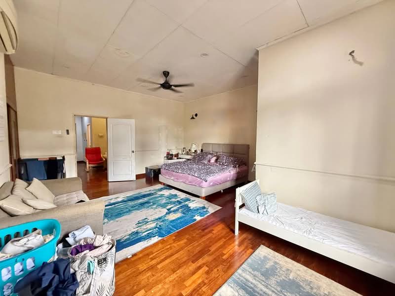 2-storey Terraced House for Sale in Bukit Jelutong (Shah Alam) - Aqil Kamal - PropertyGuru.com.my