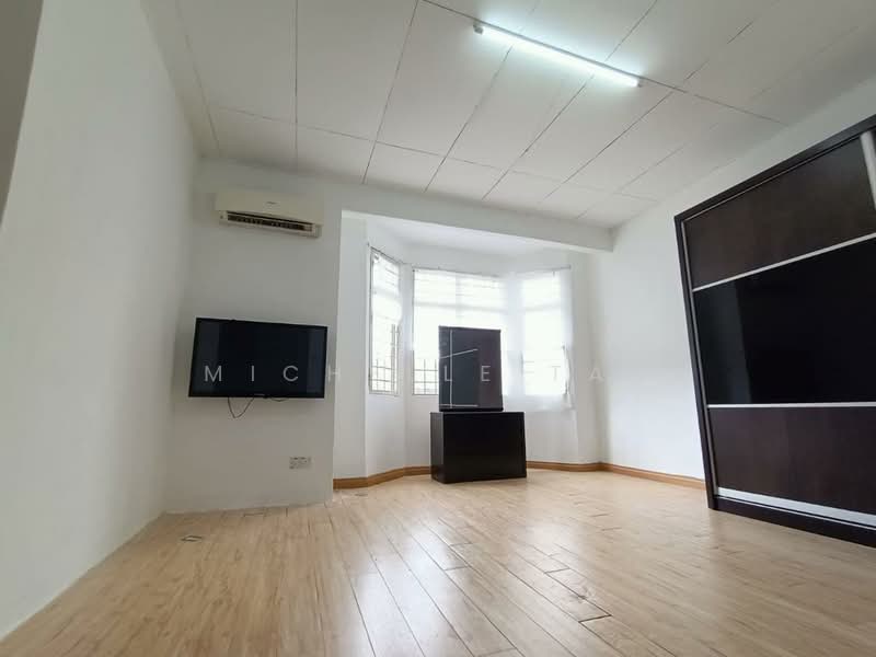 2-storey Terraced House for Sale in Bandar Putra Permai (Seri Kembangan) - Michelle Tan - Bedroom - PropertyGuru.com.my